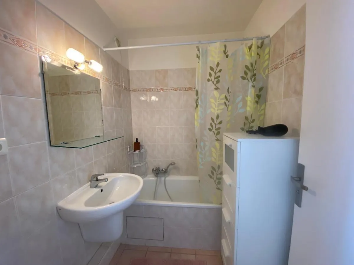 Daire Stylish Modern Beach Studio Nice