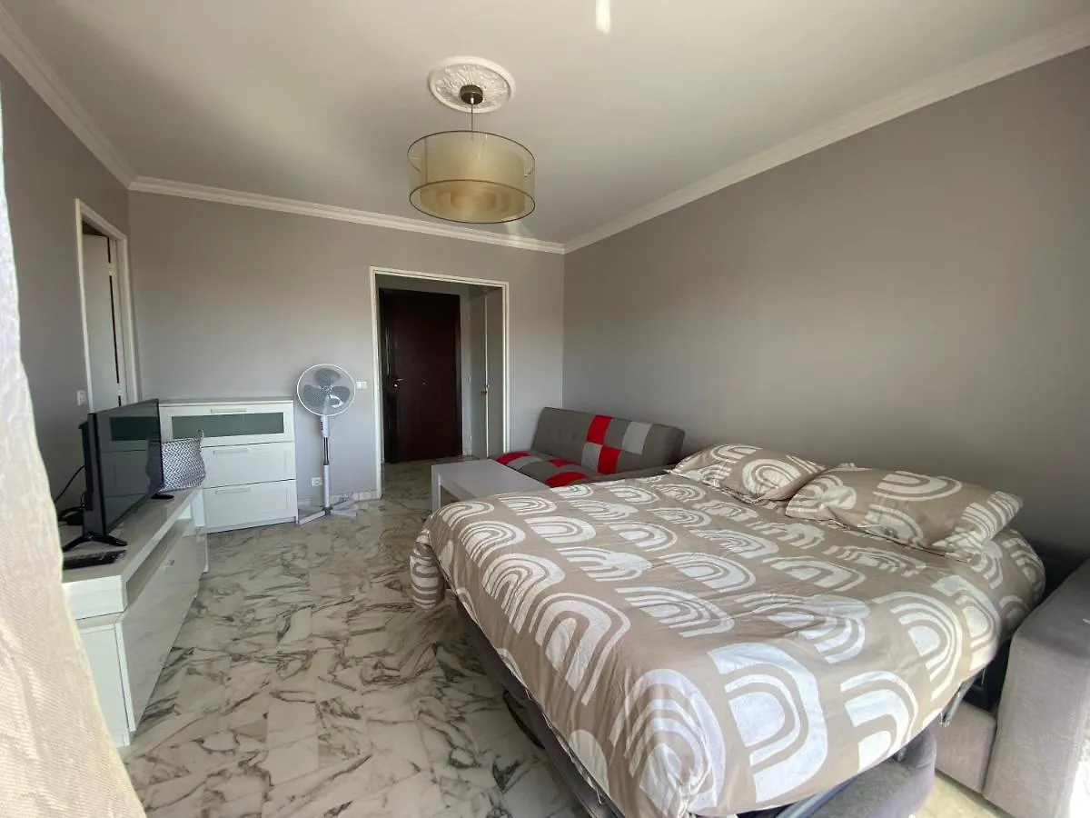 Stylish Modern Beach Studio Nice Apartment